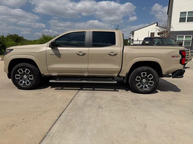 Chevrolet Colorado Vehicle Full-screen Gallery Image 03
