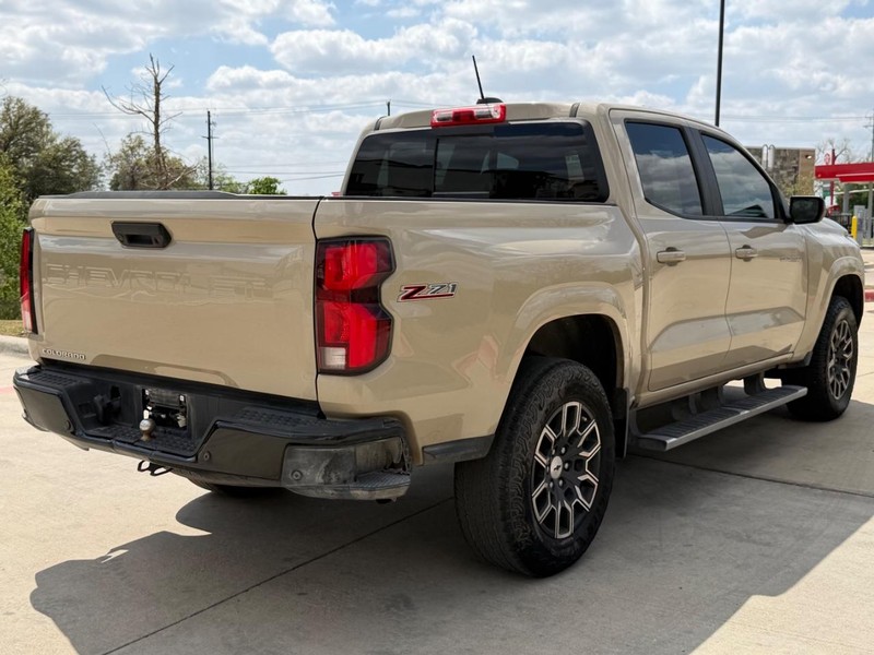 Chevrolet Colorado Vehicle Full-screen Gallery Image 05