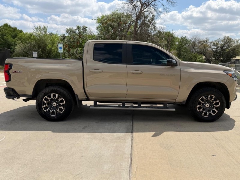 Chevrolet Colorado Vehicle Full-screen Gallery Image 06
