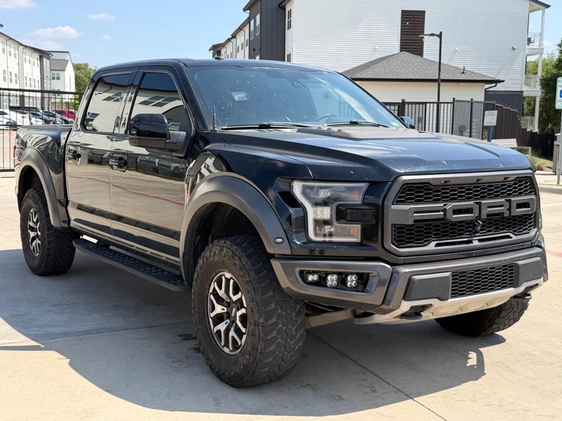Ford F-150 Vehicle Full-screen Gallery Image 08