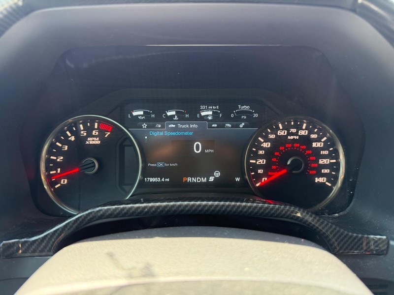 Ford F-150 Vehicle Full-screen Gallery Image 13