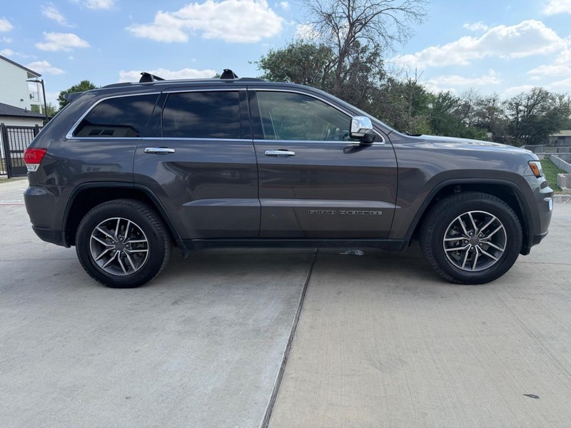 Jeep Grand Cherokee Vehicle Full-screen Gallery Image 07