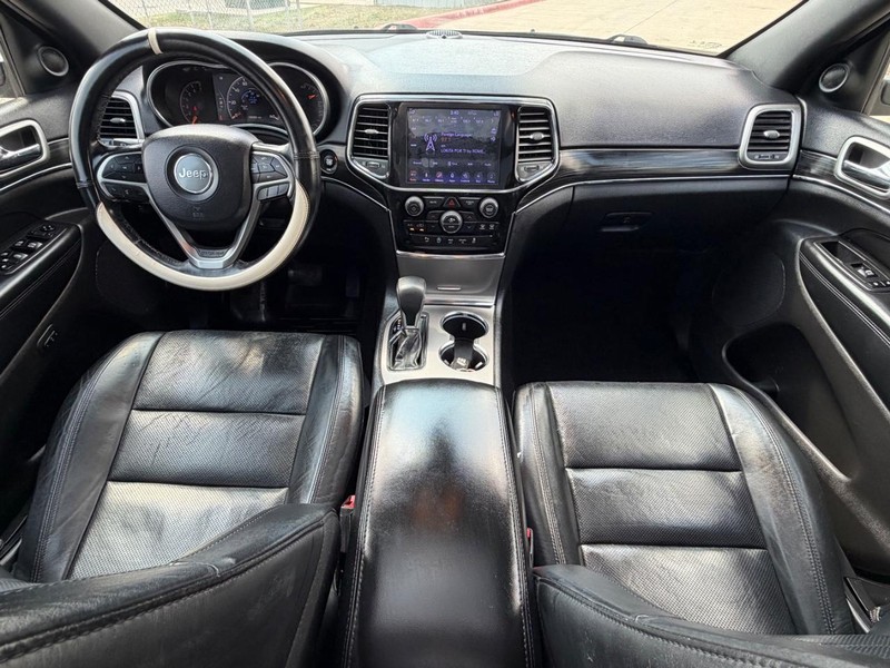 Jeep Grand Cherokee Vehicle Full-screen Gallery Image 20