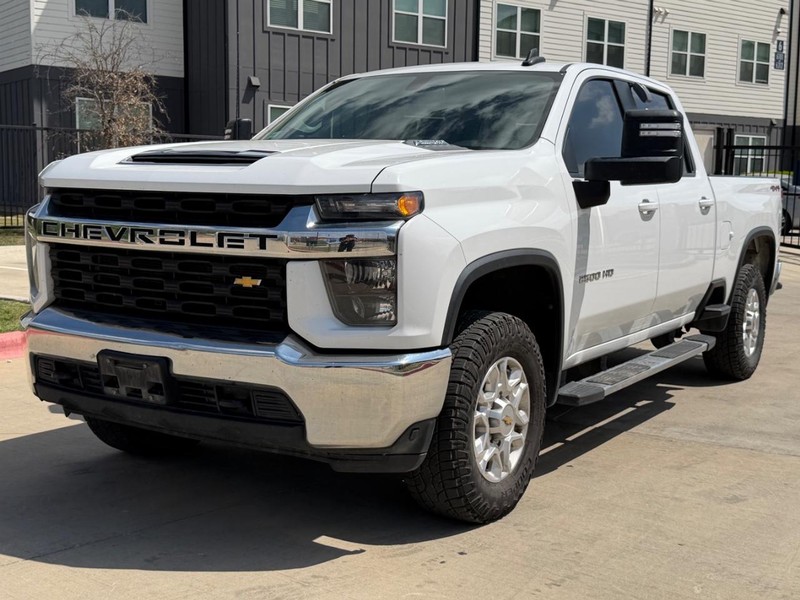 Chevrolet Silverado 2500HD Vehicle Full-screen Gallery Image 02