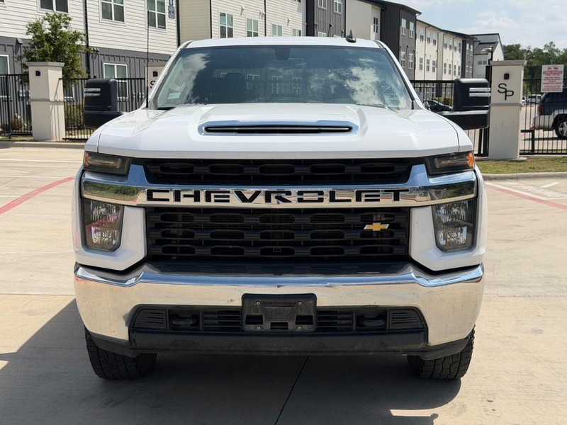 Chevrolet Silverado 2500HD Vehicle Full-screen Gallery Image 09