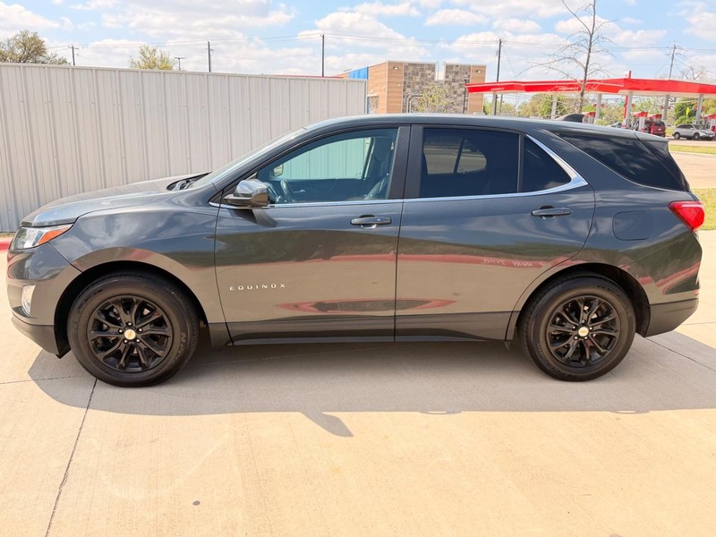 Chevrolet Equinox Vehicle Full-screen Gallery Image 12