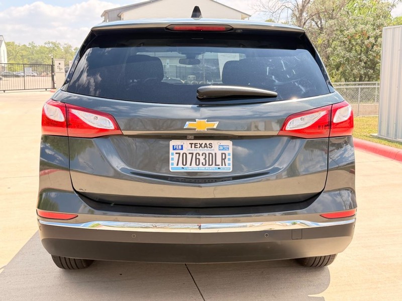 Chevrolet Equinox Vehicle Full-screen Gallery Image 14