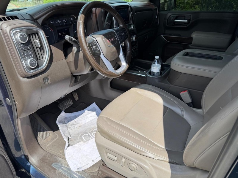 GMC Sierra 1500 Vehicle Full-screen Gallery Image 11