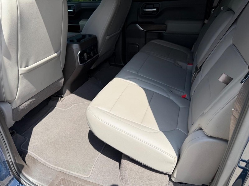 GMC Sierra 1500 Vehicle Full-screen Gallery Image 16