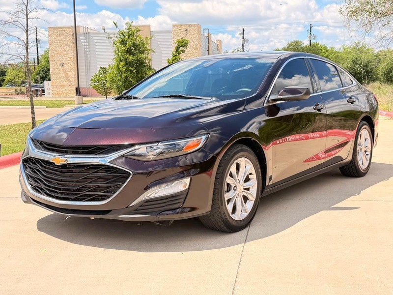 Chevrolet Malibu Vehicle Full-screen Gallery Image 02