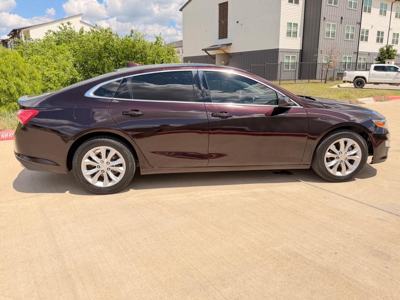 Chevrolet Malibu Vehicle Full-screen Gallery Image 07