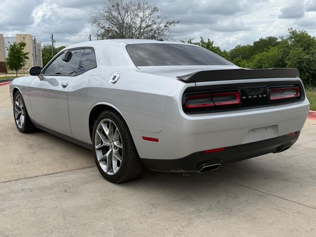Dodge Challenger Vehicle Full-screen Gallery Image 04