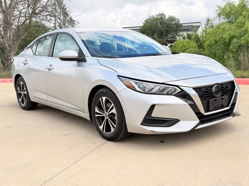 Nissan Sentra Vehicle Full-screen Gallery Image 08