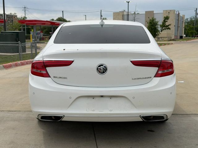 Buick LaCrosse Vehicle Full-screen Gallery Image 05