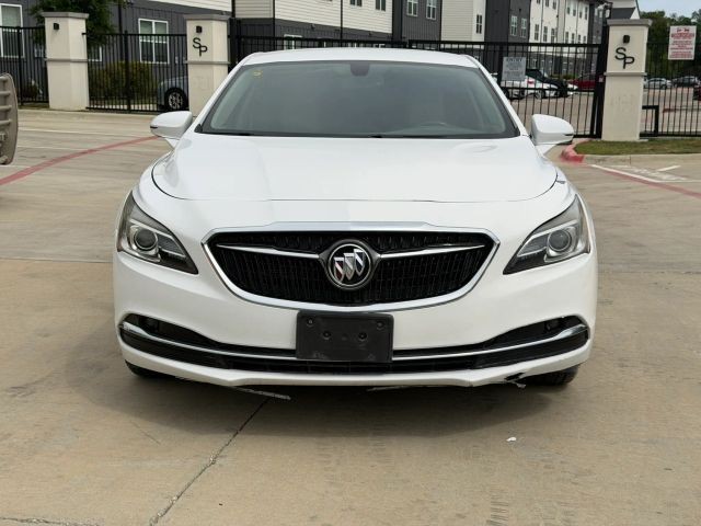 Buick LaCrosse Vehicle Full-screen Gallery Image 09
