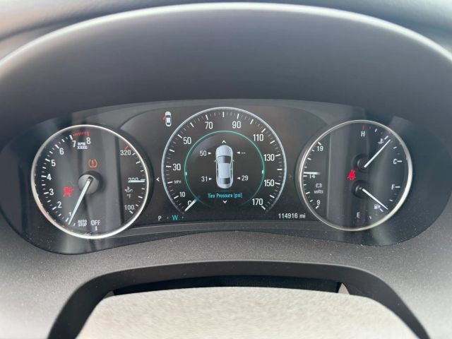 Buick LaCrosse Vehicle Full-screen Gallery Image 11