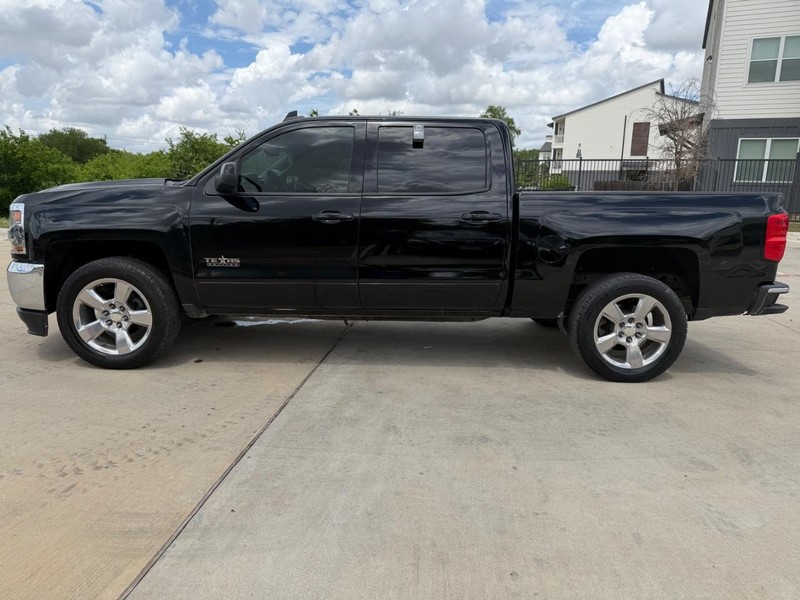 Chevrolet Silverado 1500 Vehicle Full-screen Gallery Image 03