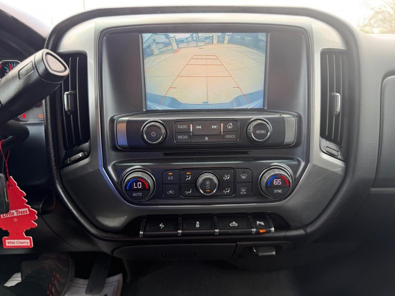 Chevrolet Silverado 1500 Vehicle Full-screen Gallery Image 14