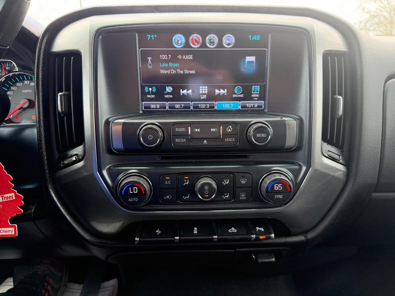 Chevrolet Silverado 1500 Vehicle Full-screen Gallery Image 15