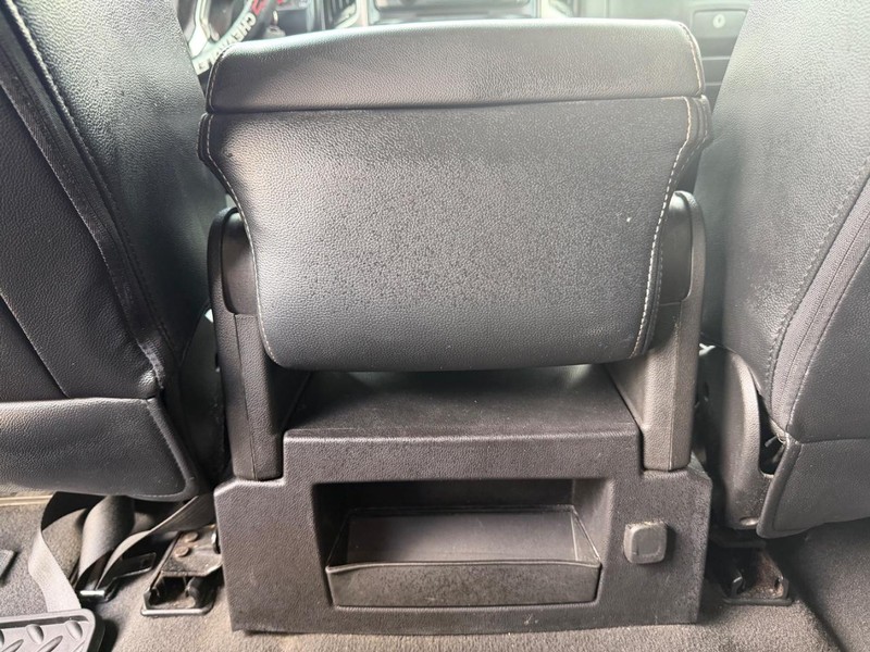 Chevrolet Silverado 1500 Vehicle Full-screen Gallery Image 19