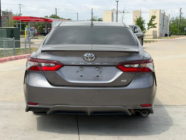 Toyota Camry Vehicle Full-screen Gallery Image 05