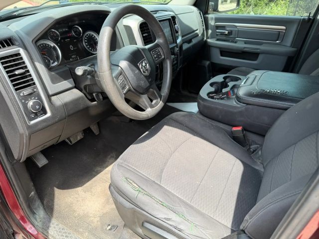 Ram 1500 Classic Vehicle Full-screen Gallery Image 11