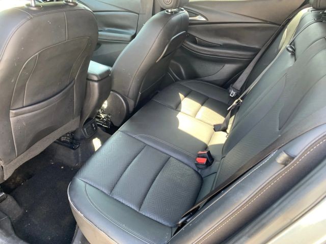 Buick Encore GX Vehicle Full-screen Gallery Image 17