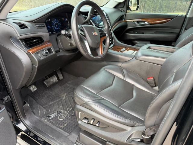 Cadillac Escalade ESV Vehicle Full-screen Gallery Image 11