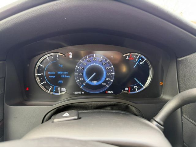 Cadillac Escalade ESV Vehicle Full-screen Gallery Image 13