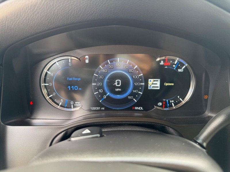 Cadillac Escalade ESV Vehicle Full-screen Gallery Image 13