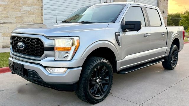 Ford F-150 Vehicle Full-screen Gallery Image 02