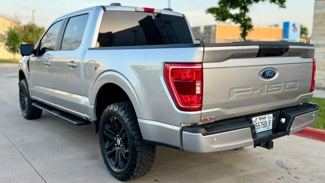 Ford F-150 Vehicle Full-screen Gallery Image 03