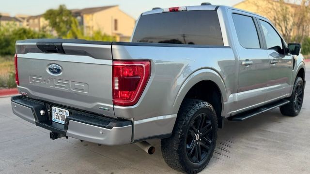 Ford F-150 Vehicle Full-screen Gallery Image 04