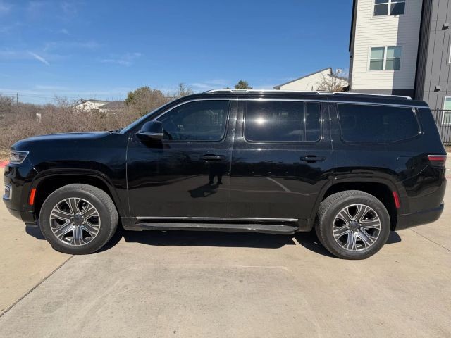 Jeep Wagoneer Vehicle Full-screen Gallery Image 03