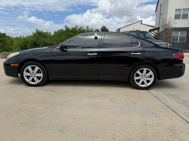 Lexus ES 330 Vehicle Full-screen Gallery Image 03