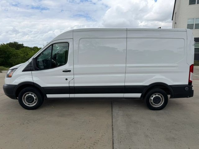 Ford Transit Van Vehicle Full-screen Gallery Image 03