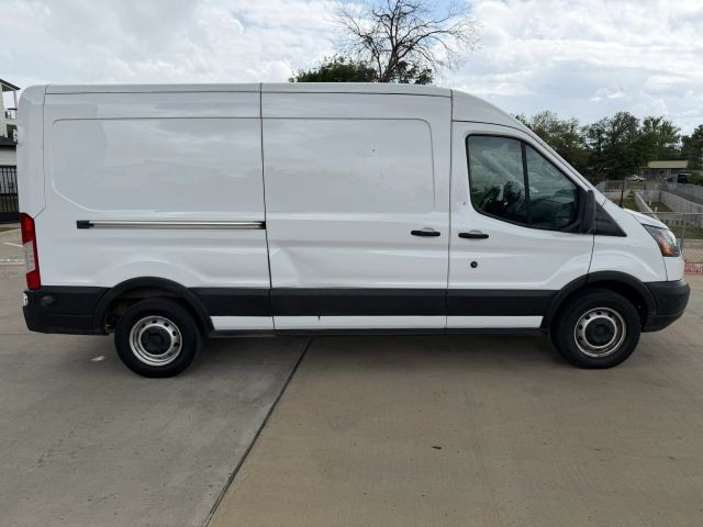 Ford Transit Van Vehicle Full-screen Gallery Image 07