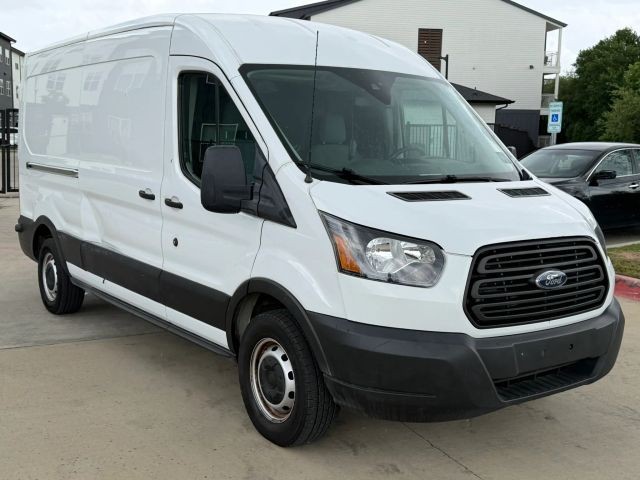 Ford Transit Van Vehicle Full-screen Gallery Image 08