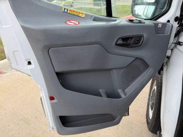 Ford Transit Van Vehicle Full-screen Gallery Image 10