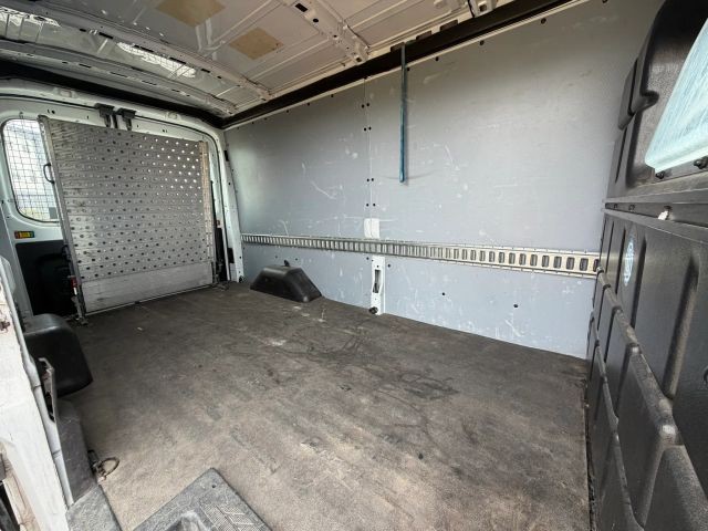 Ford Transit Van Vehicle Full-screen Gallery Image 16