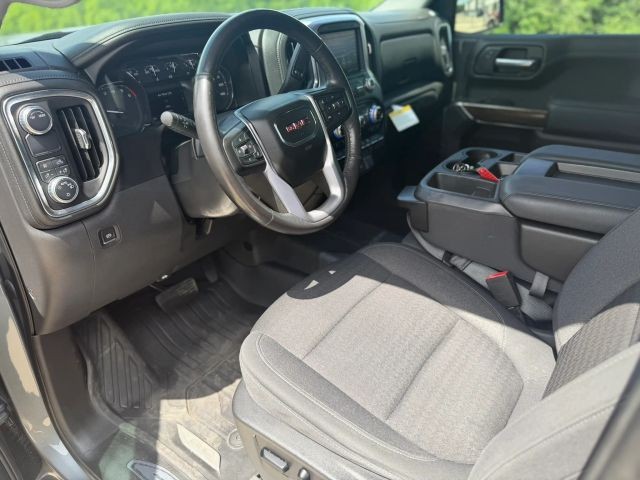 GMC Sierra 150 Vehicle Full-screen Gallery Image 11