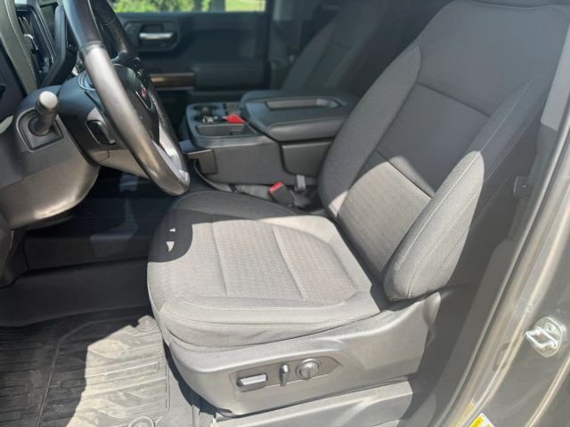 GMC Sierra 150 Vehicle Full-screen Gallery Image 12