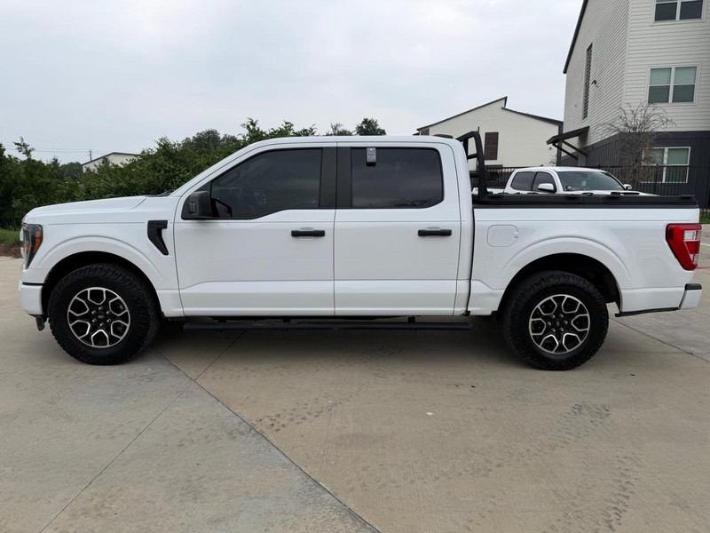 Ford F-150 Vehicle Full-screen Gallery Image 03