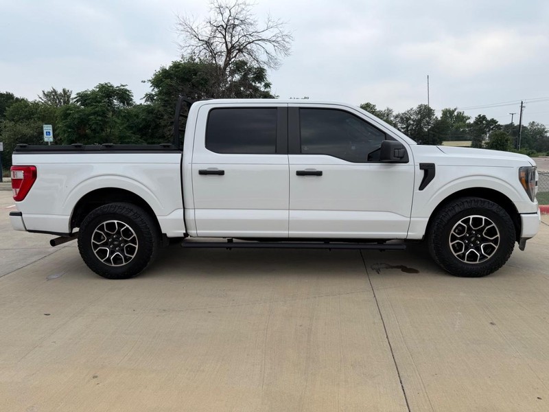 Ford F-150 Vehicle Full-screen Gallery Image 07