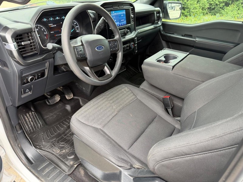 Ford F-150 Vehicle Full-screen Gallery Image 11