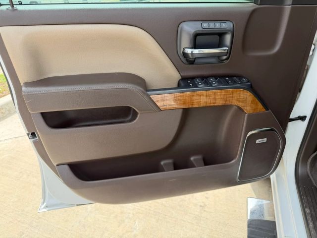 GMC Sierra 1500 Vehicle Full-screen Gallery Image 10