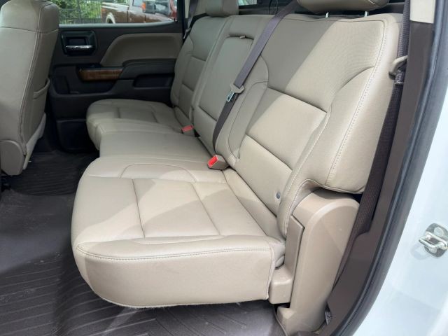 GMC Sierra 1500 Vehicle Full-screen Gallery Image 18