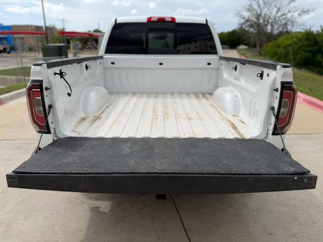 GMC Sierra 1500 Vehicle Full-screen Gallery Image 21