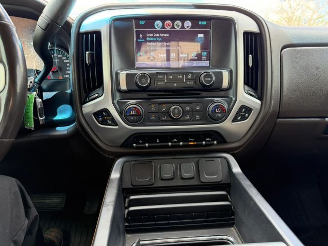 GMC Sierra 1500 Vehicle Full-screen Gallery Image 14