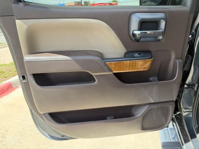 GMC Sierra 1500 Vehicle Full-screen Gallery Image 16